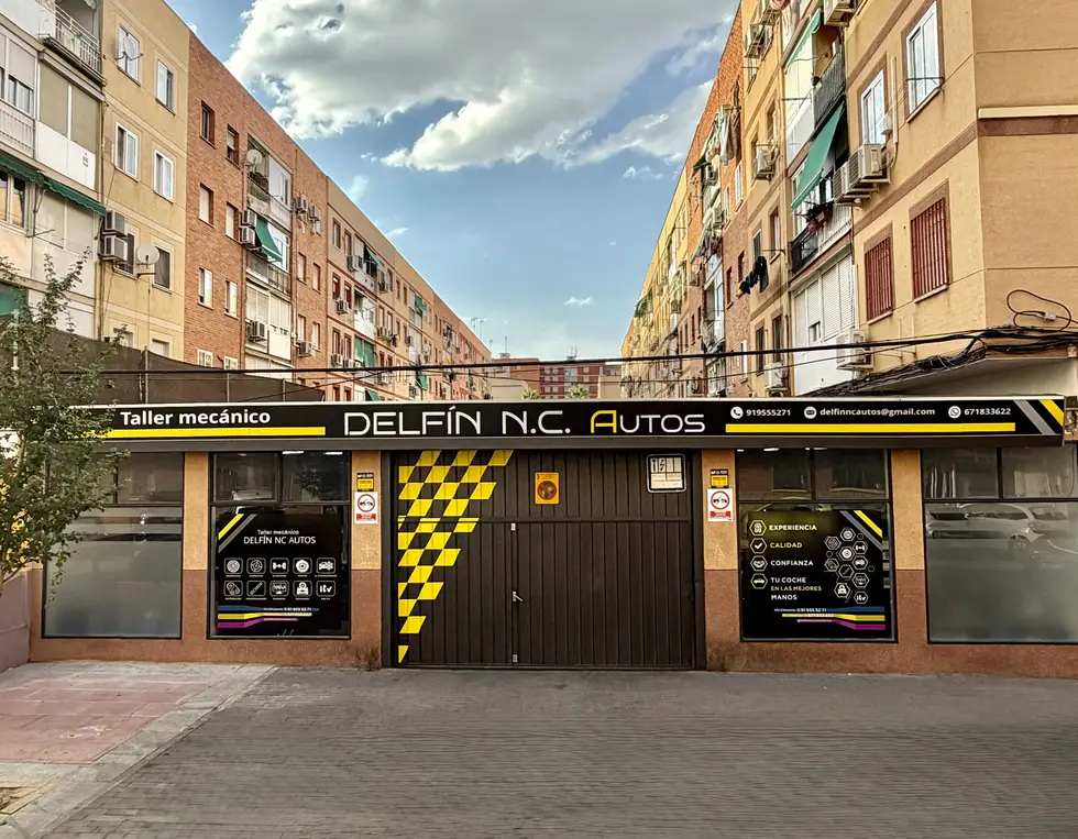 Fachada de Taller Delfín N.C. Autos, en Cl. Andalucía, 25, 28903 Getafe, Madrid